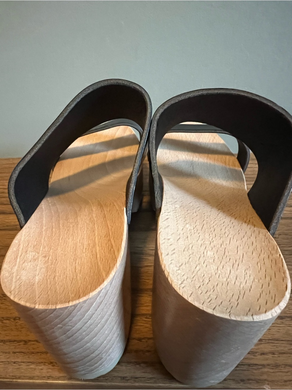 ZUZII Los Angeles| Lennox Wooden Black‎ Clog Sandals - Picture 5 of 11